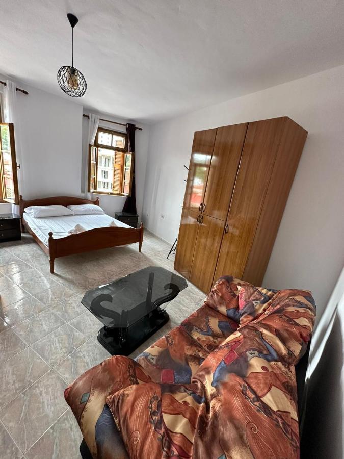Central Charm Apartments Vlorë Eksteriør bilde