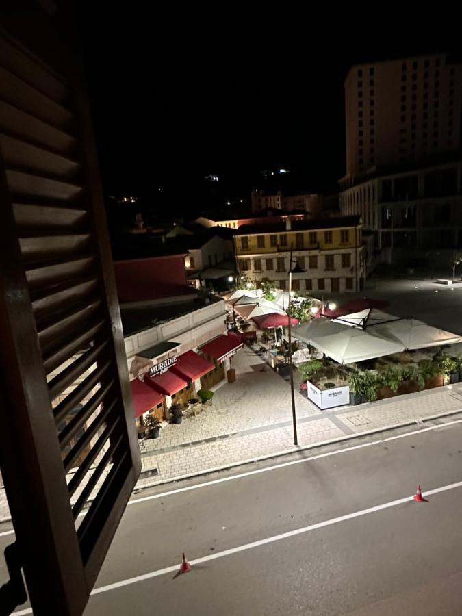 Central Charm Apartments Vlorë Eksteriør bilde