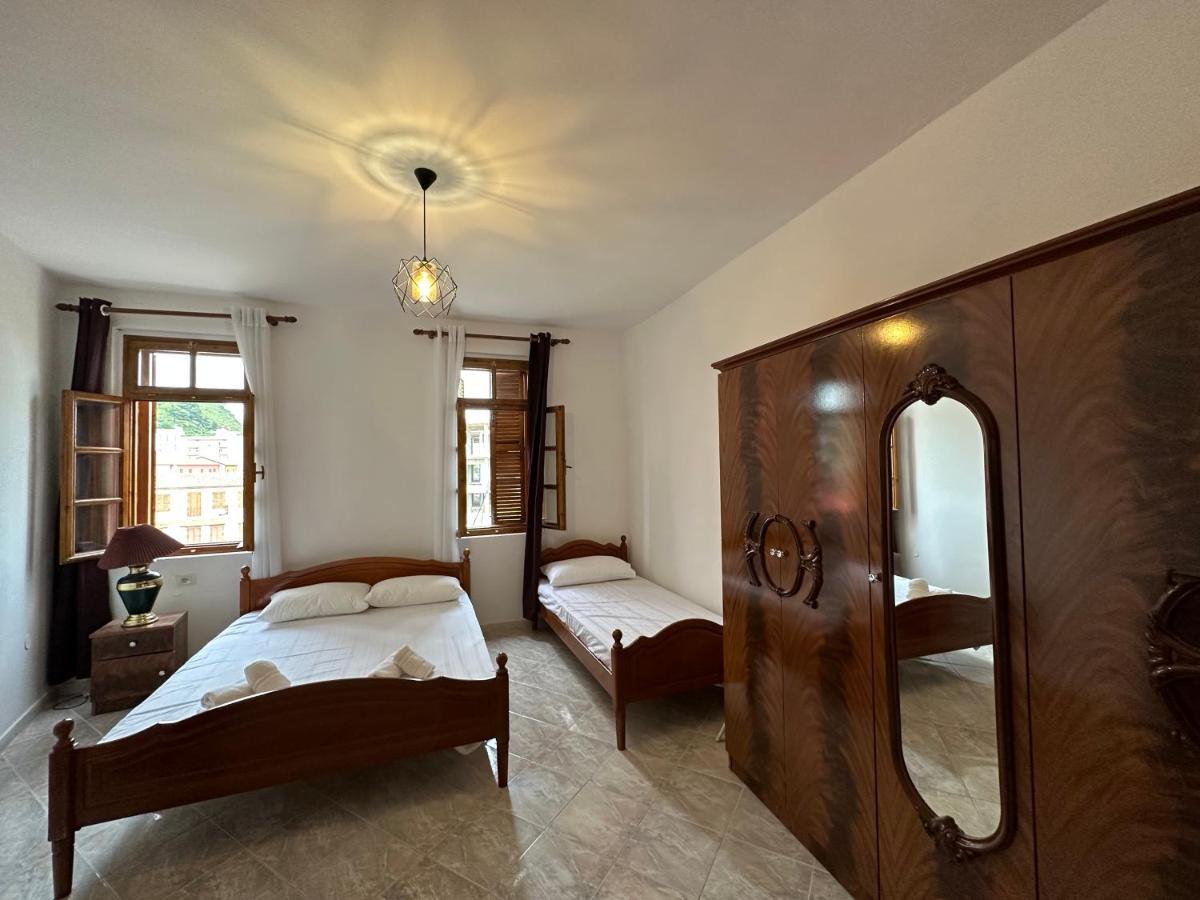 Central Charm Apartments Vlorë Eksteriør bilde